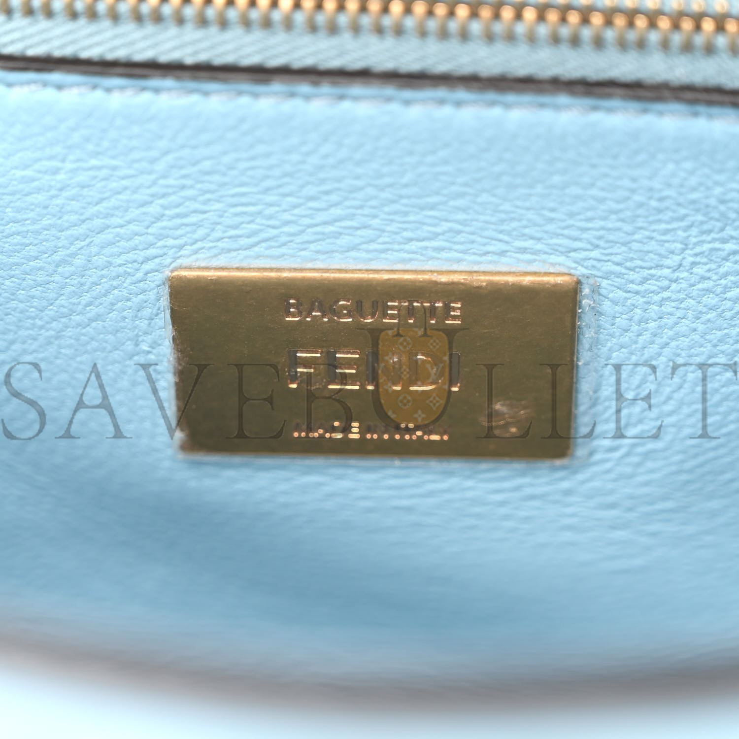 FENDI NAPPA SMALL FF EMBOSSED MIDI CHAIN BAGUETTE AZZURRO BABY (23*13*6cm)