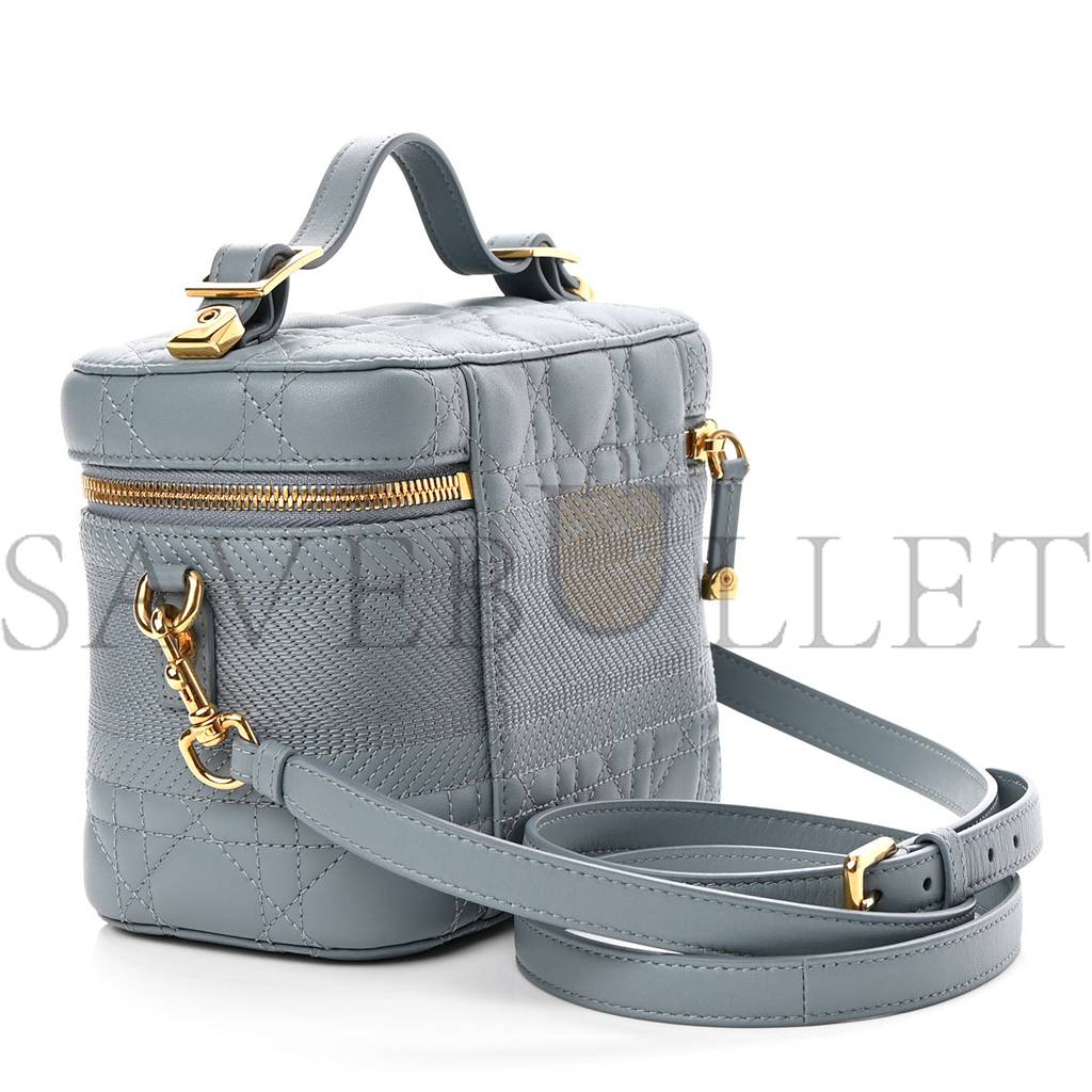 DIOR LAMBSKIN CANNAGE SMALL DIORTRAVEL VANITY CASE CLOUD BLUE (18*13*10.8cm) DIOR LAMBSKIN CANNAGE SMALL DIORTRAVEL VANITY CASE CLOUD BLUE (18*13*10.8cm)